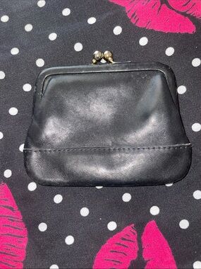Coach Black Leather Kiss-Lock Coin Purse